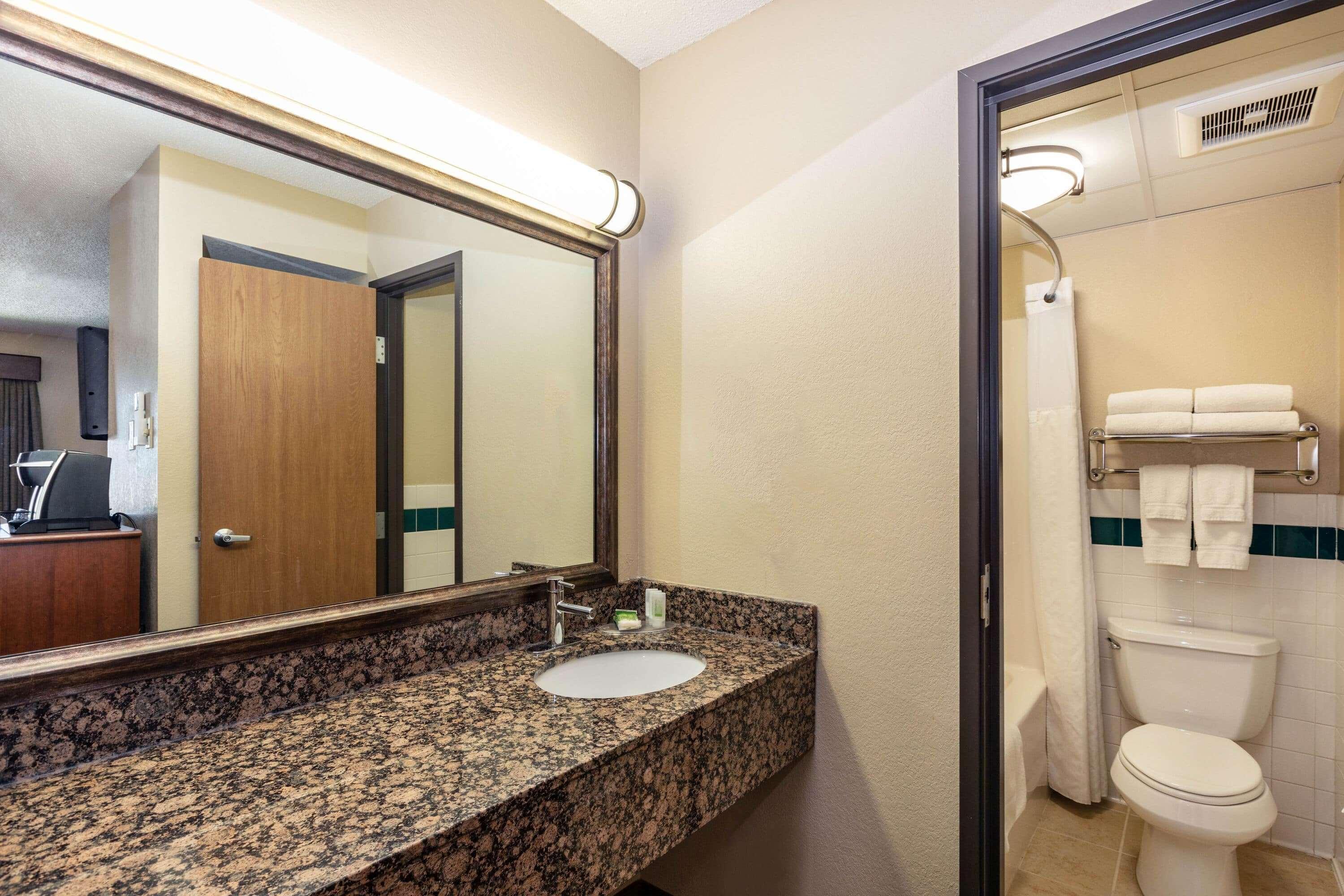 Americinn By Wyndham Roseau מראה חיצוני תמונה