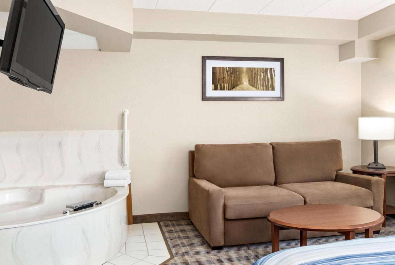 Americinn By Wyndham Roseau מראה חיצוני תמונה
