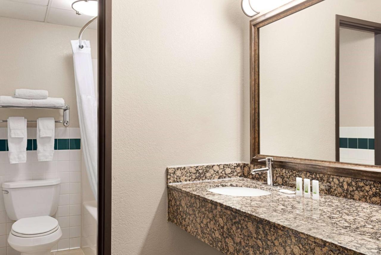 Americinn By Wyndham Roseau מראה חיצוני תמונה