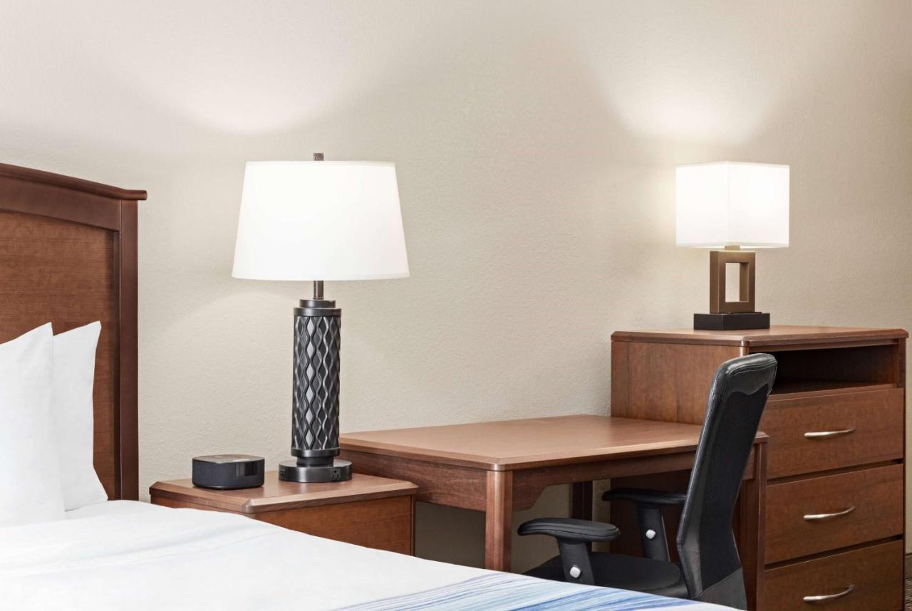 Americinn By Wyndham Roseau מראה חיצוני תמונה